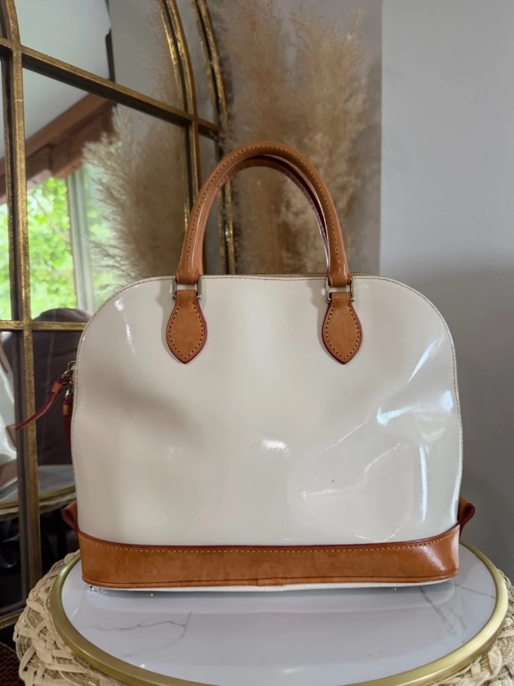 Dooney & Bourke this iconic